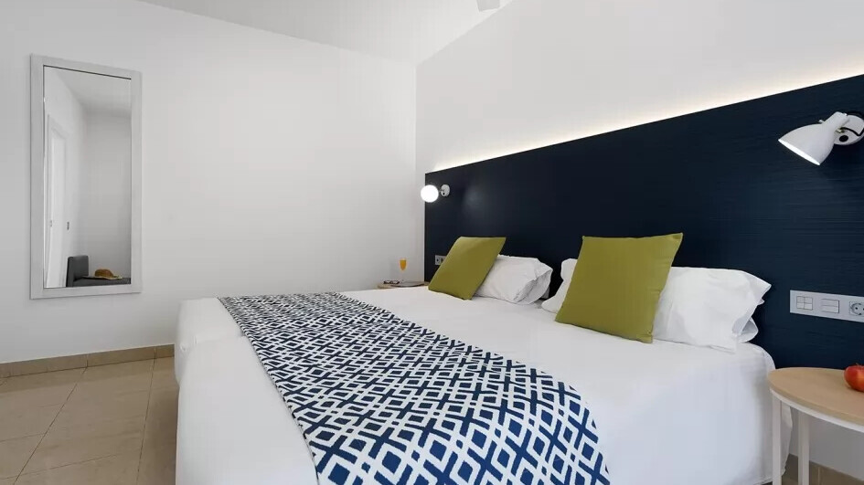 Broncemar Beach Suites Hotel